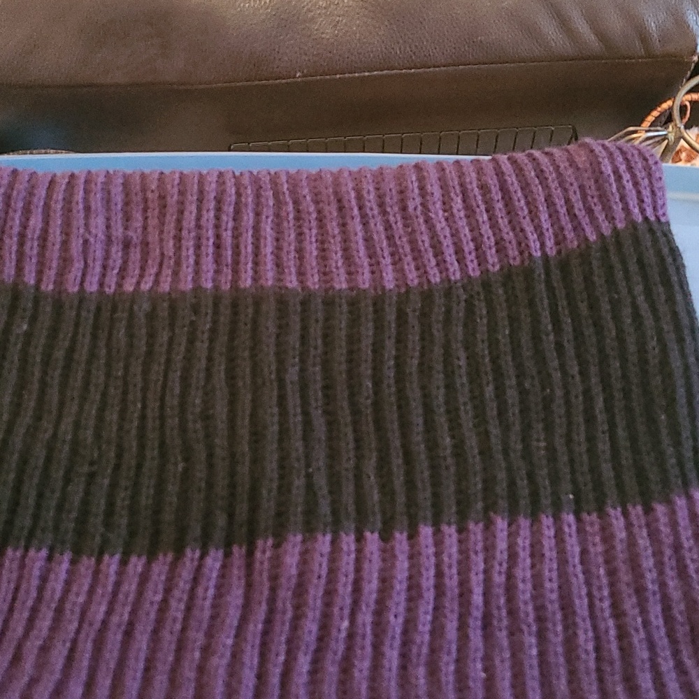 Knit Scarf - Picture 2 of 3